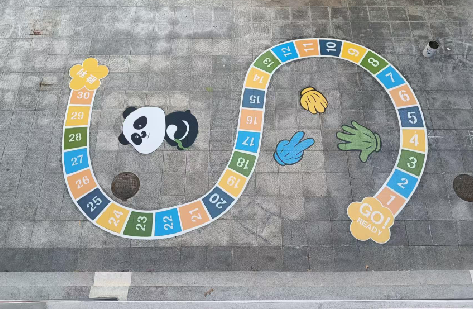 西畴地面游戏彩绘